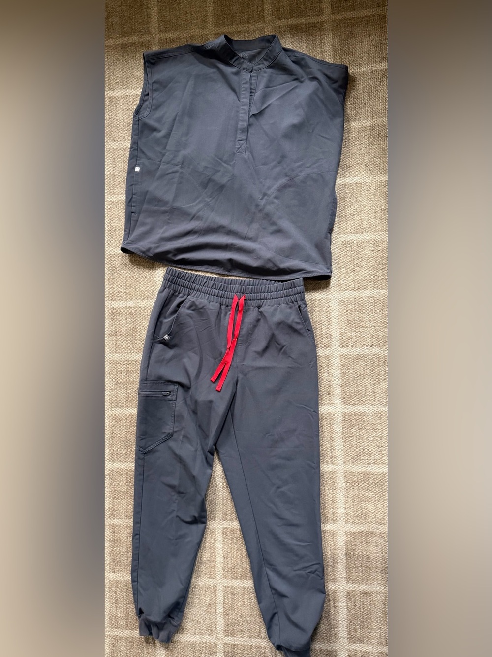 FIGS Charcoal Grey Scrub Set - Rafaela Oversized Top & Zamora Joggers